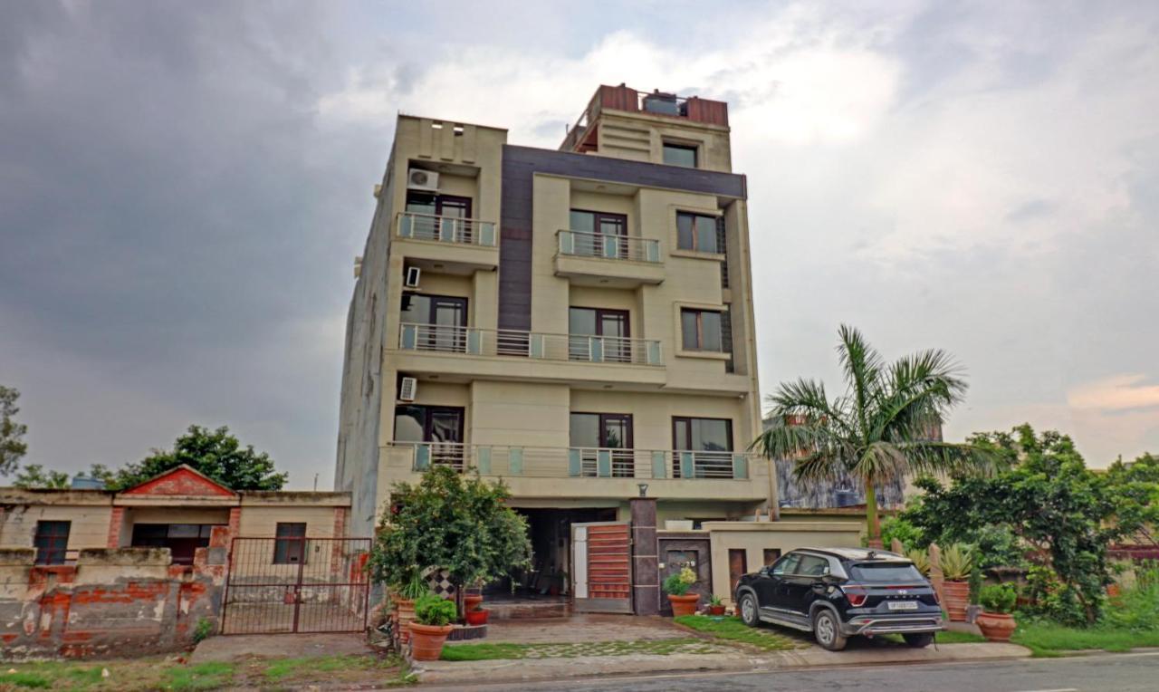 Itsy Hotels Hamlets Stay Noida Exterior foto